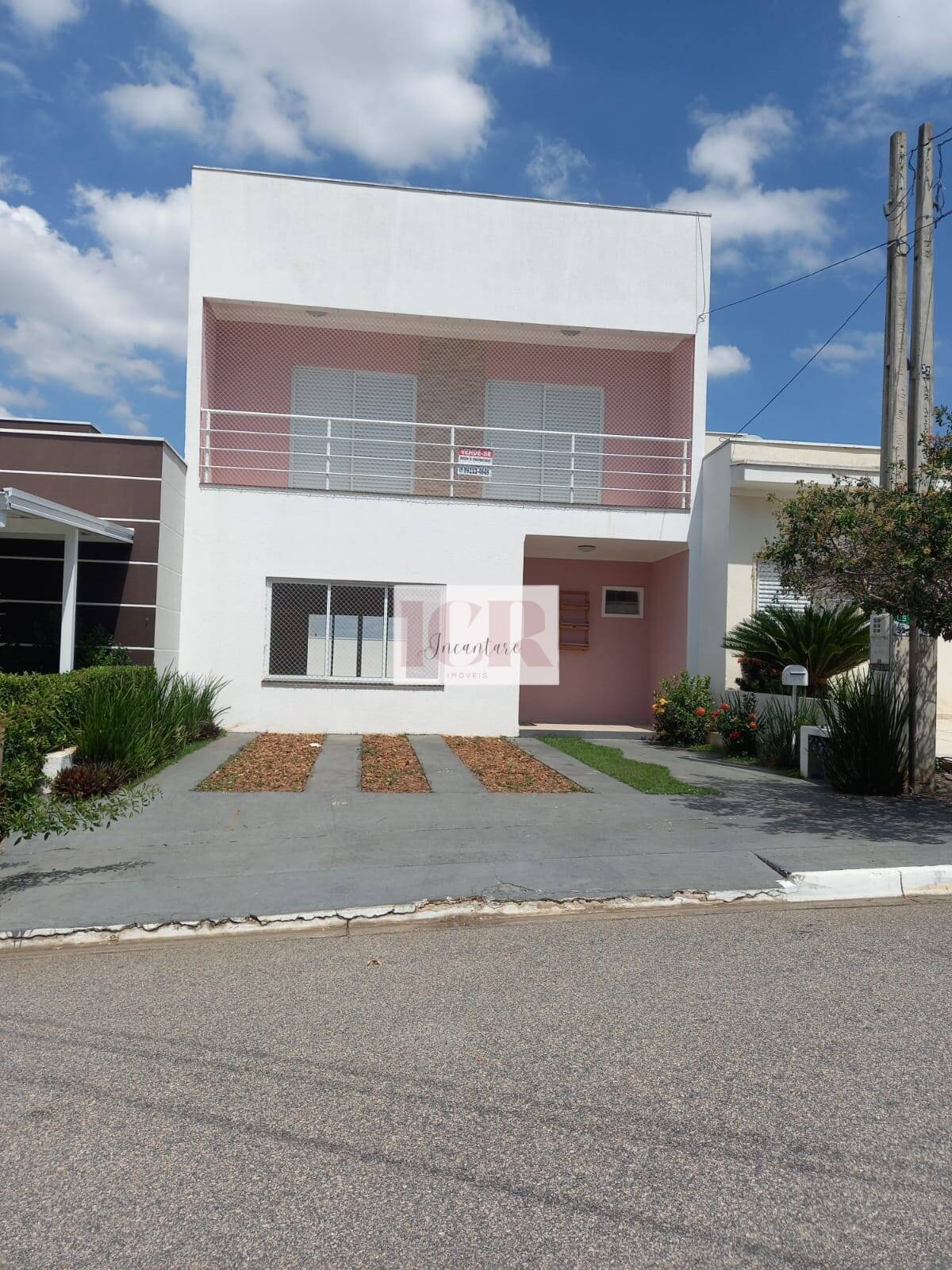 Casa de Condomínio à venda com 3 quartos, 163m² - Foto 1