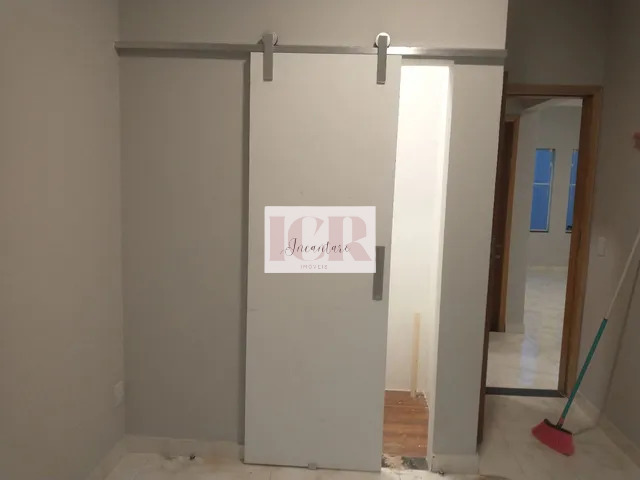 Casa à venda com 2 quartos, 79m² - Foto 4