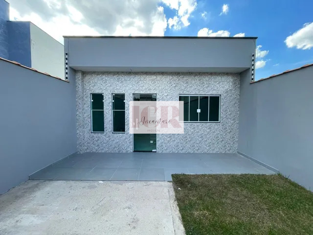 Casa à venda com 2 quartos, 79m² - Foto 1