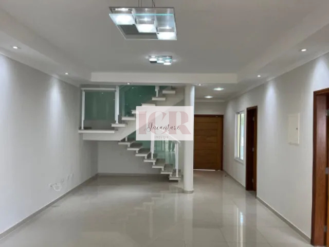 Casa de Condomínio à venda com 3 quartos, 210m² - Foto 2