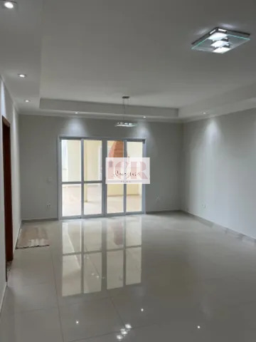 Casa de Condomínio à venda com 3 quartos, 210m² - Foto 3