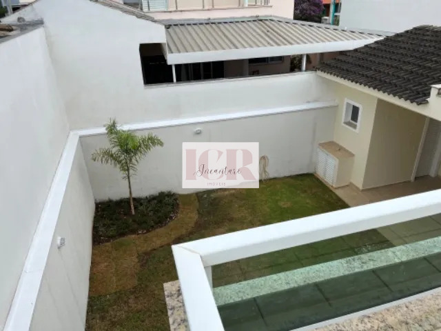 Casa de Condomínio à venda com 3 quartos, 210m² - Foto 17