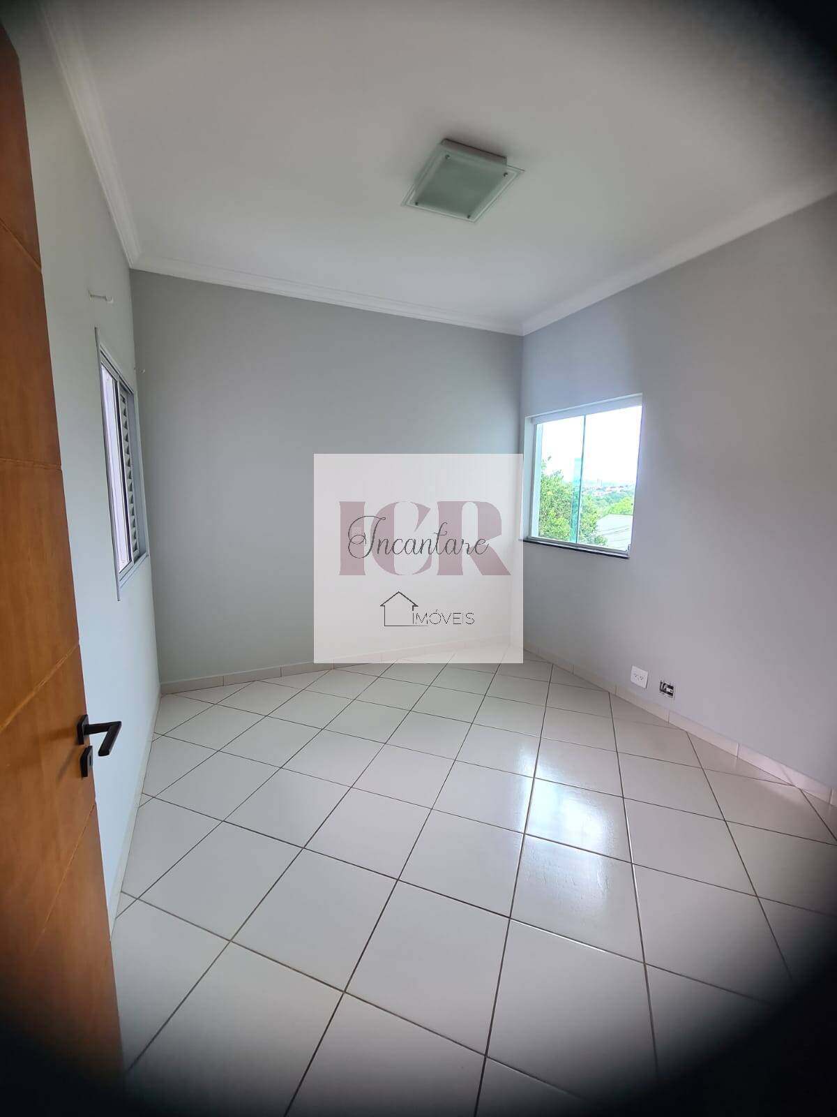 Casa de Condomínio à venda com 4 quartos, 220m² - Foto 4