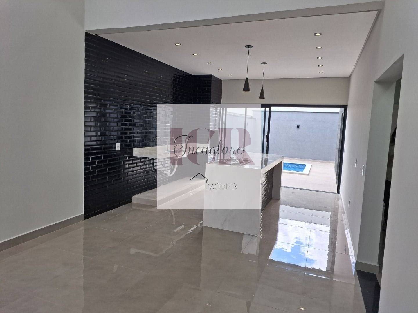 Casa à venda com 3 quartos, 153m² - Foto 1