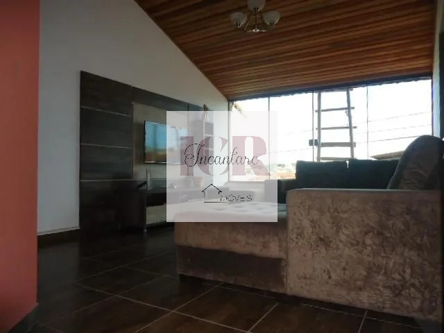 Sobrado à venda com 4 quartos, 175m² - Foto 1