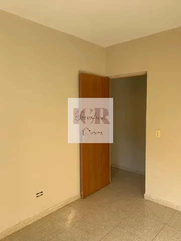 Casa à venda com 2 quartos, 57m² - Foto 4