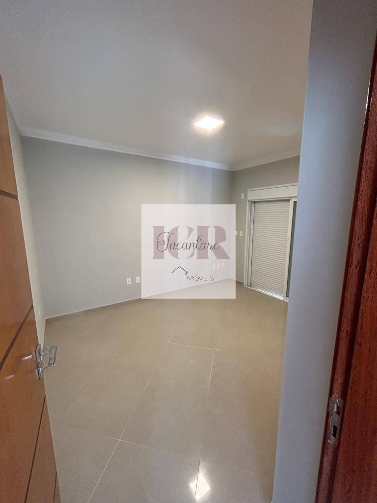 Casa de Condomínio à venda com 4 quartos, 314m² - Foto 4