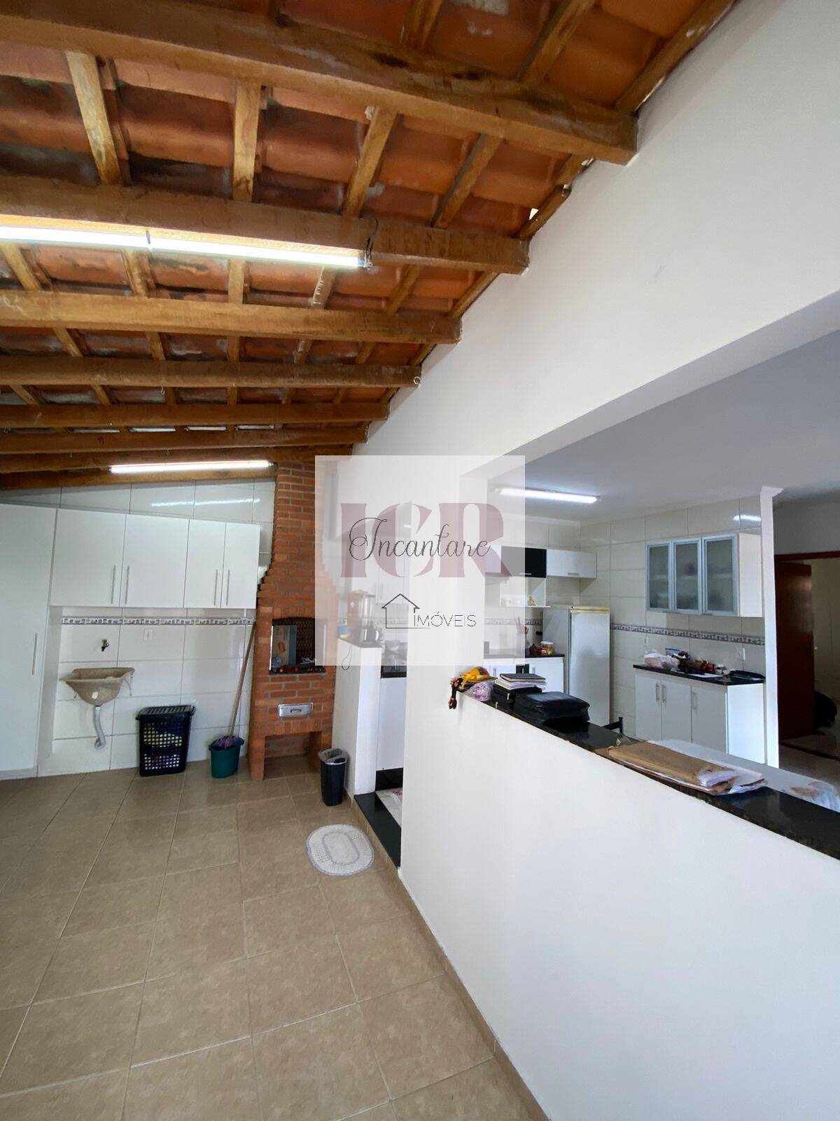 Casa à venda com 3 quartos, 196m² - Foto 8