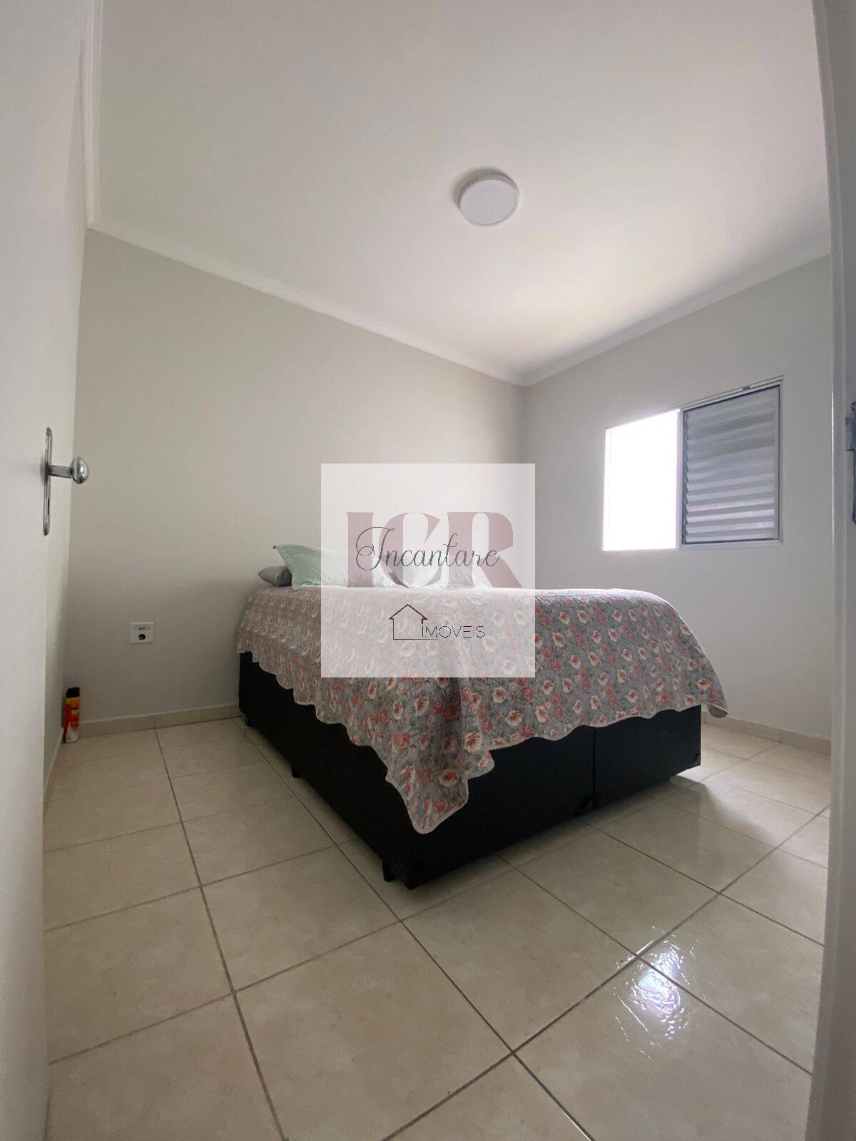 Casa à venda com 2 quartos, 56m² - Foto 11