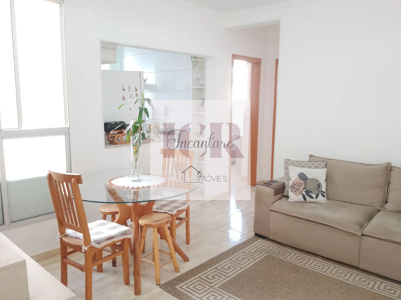 Apartamento à venda com 2 quartos, 49m² - Foto 2