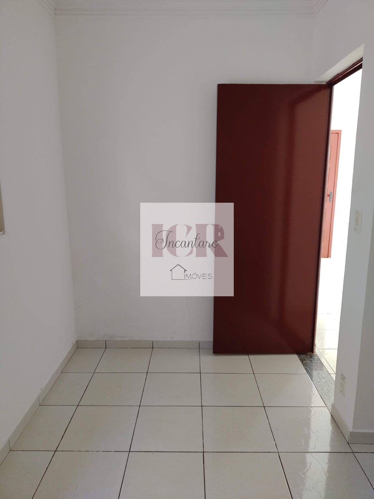 Casa à venda com 2 quartos, 48m² - Foto 17