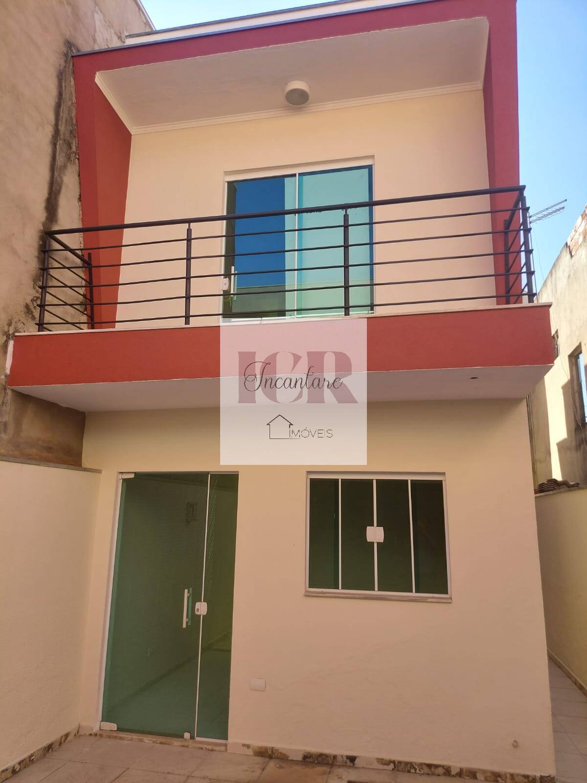 Casa à venda com 2 quartos, 113m² - Foto 1