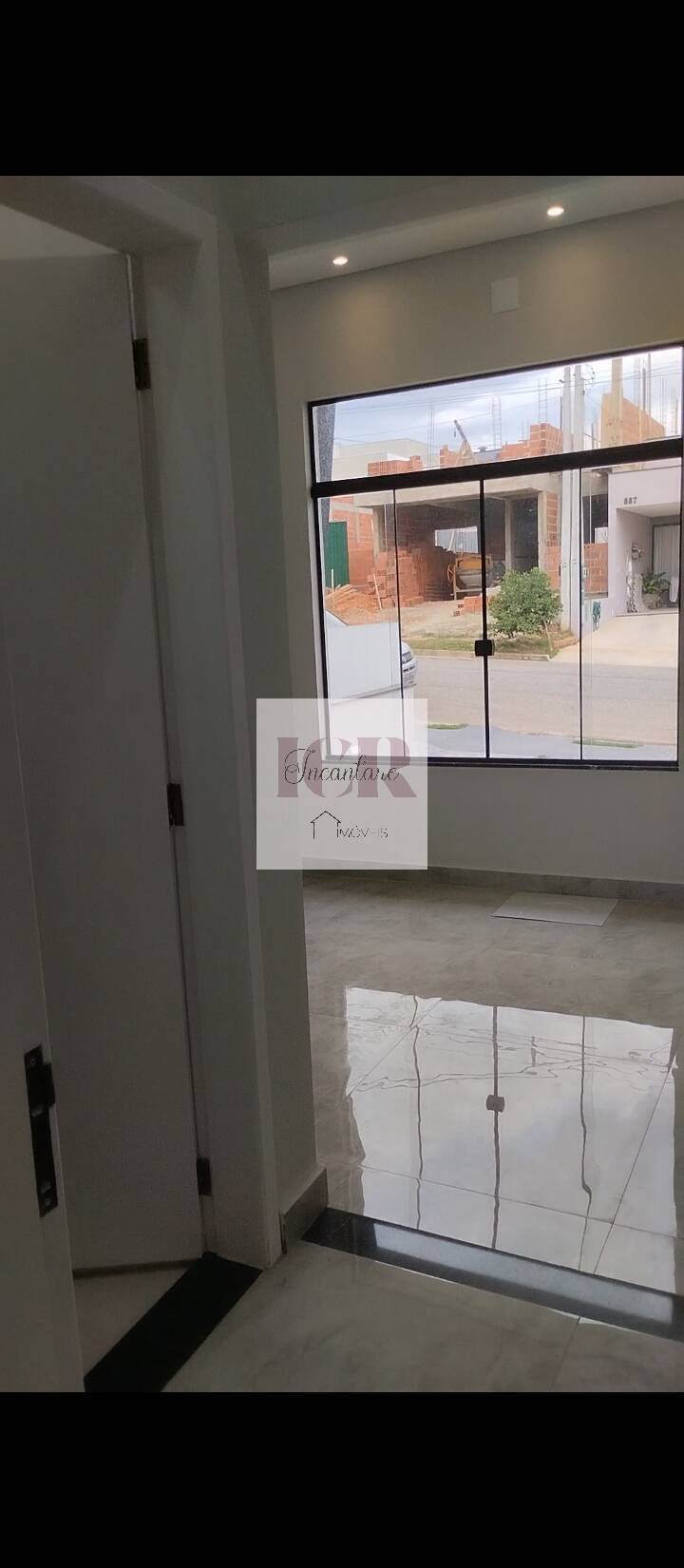 Casa à venda com 3 quartos, 108m² - Foto 7