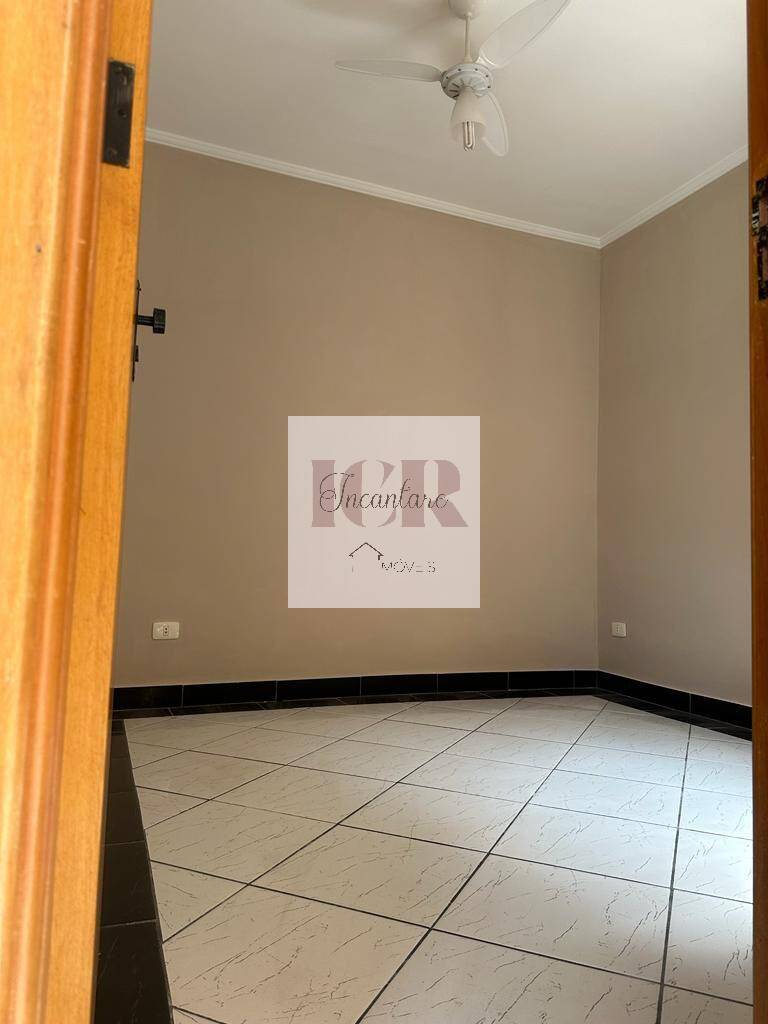 Casa à venda com 2 quartos, 88m² - Foto 4