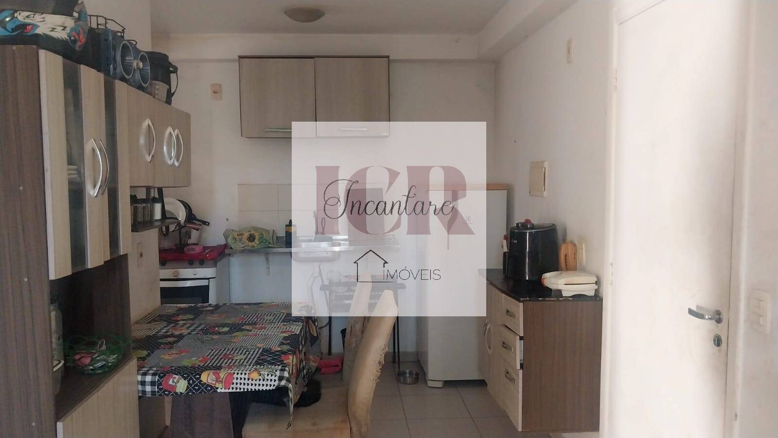 Apartamento à venda com 2 quartos, 42m² - Foto 2