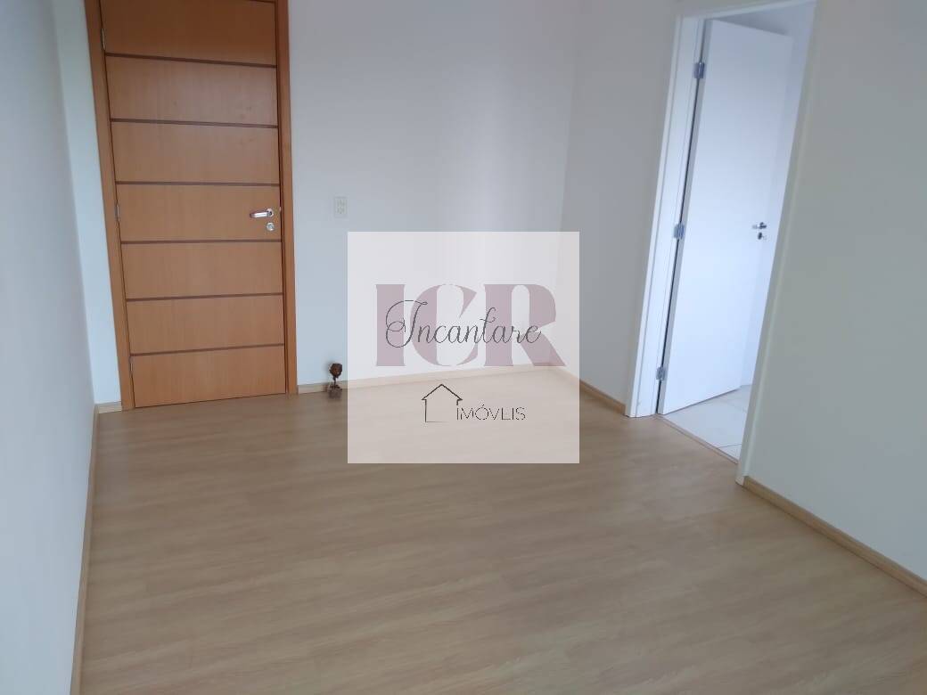 Apartamento à venda com 2 quartos, 61m² - Foto 2