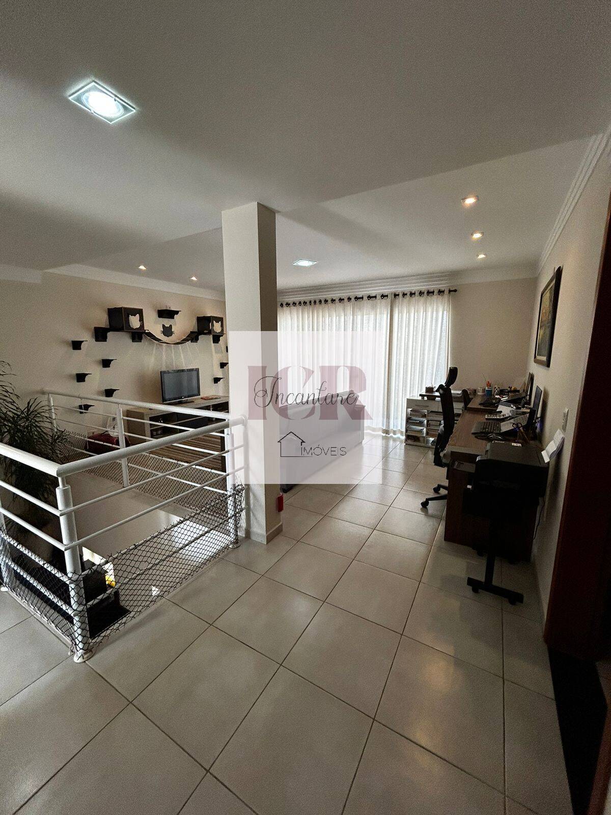 Casa de Condomínio à venda com 3 quartos, 286m² - Foto 4