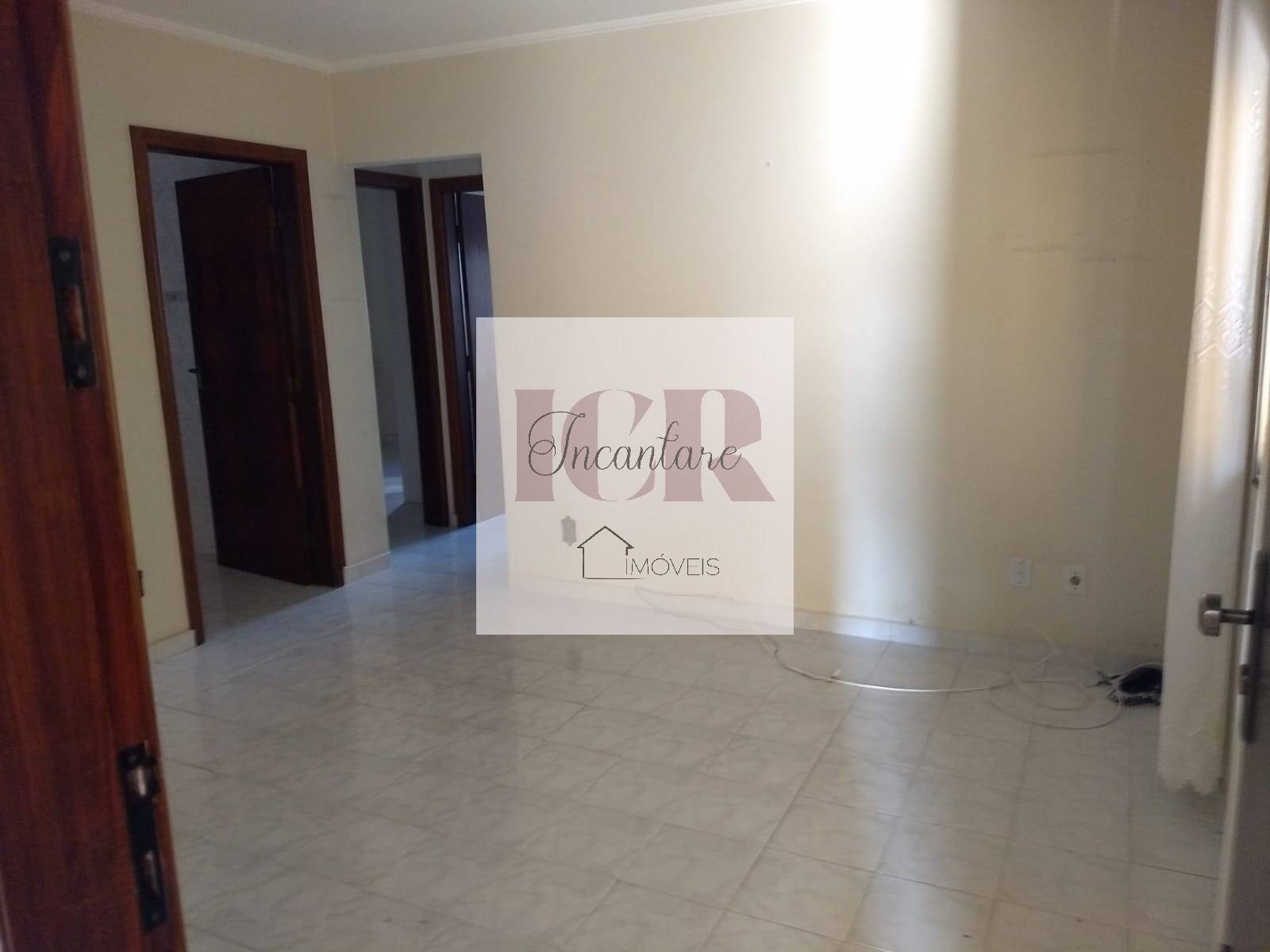 Apartamento à venda com 2 quartos, 75m² - Foto 3