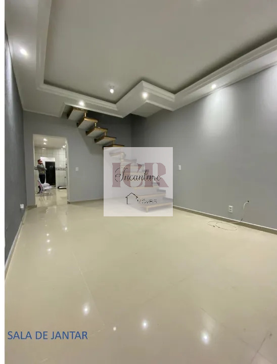 Sobrado à venda com 3 quartos, 150m² - Foto 1