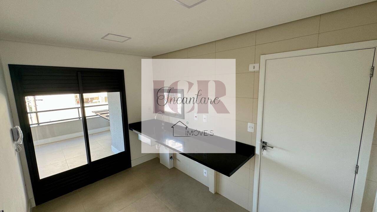 Apartamento à venda com 3 quartos, 131m² - Foto 3