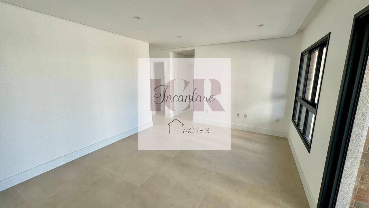 Apartamento à venda com 3 quartos, 131m² - Foto 5