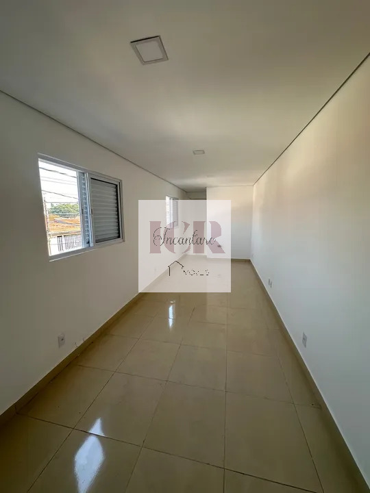 Casa à venda com 2 quartos, 240m² - Foto 3