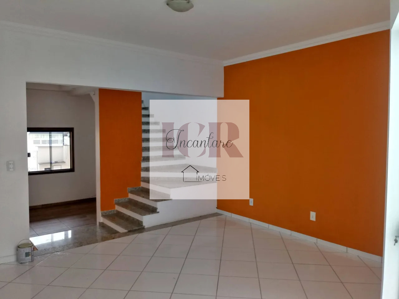 Casa à venda com 4 quartos, 260m² - Foto 1