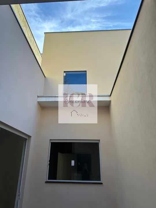 Casa à venda com 2 quartos, 57m² - Foto 10