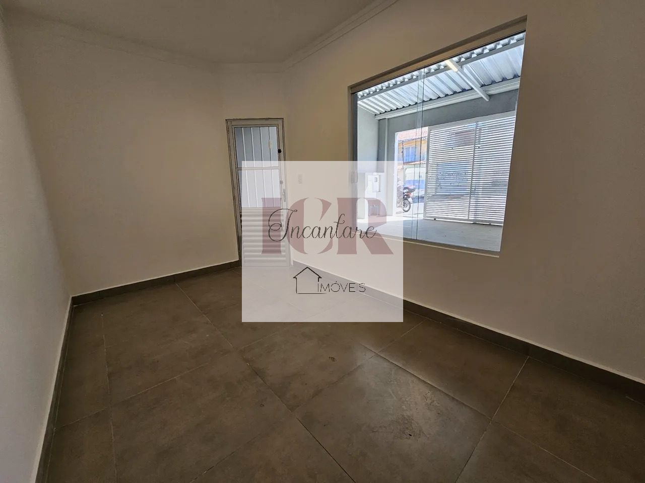 Casa à venda com 2 quartos, 102m² - Foto 2