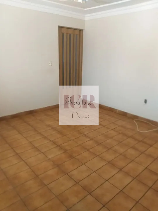 Apartamento à venda com 2 quartos, 80m² - Foto 3