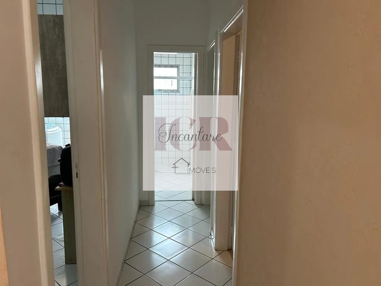 Apartamento à venda com 2 quartos, 65m² - Foto 2