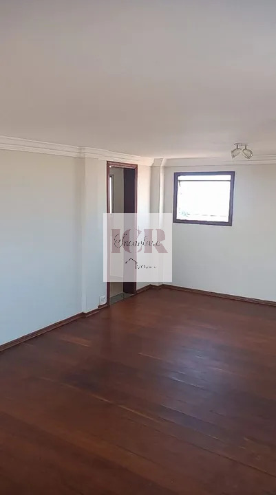 Apartamento à venda com 3 quartos, 176m² - Foto 4