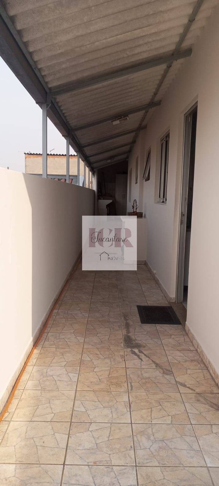 Casa à venda com 2 quartos, 169m² - Foto 4