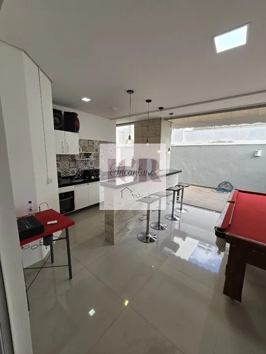 Casa de Condomínio à venda com 3 quartos, 260m² - Foto 1