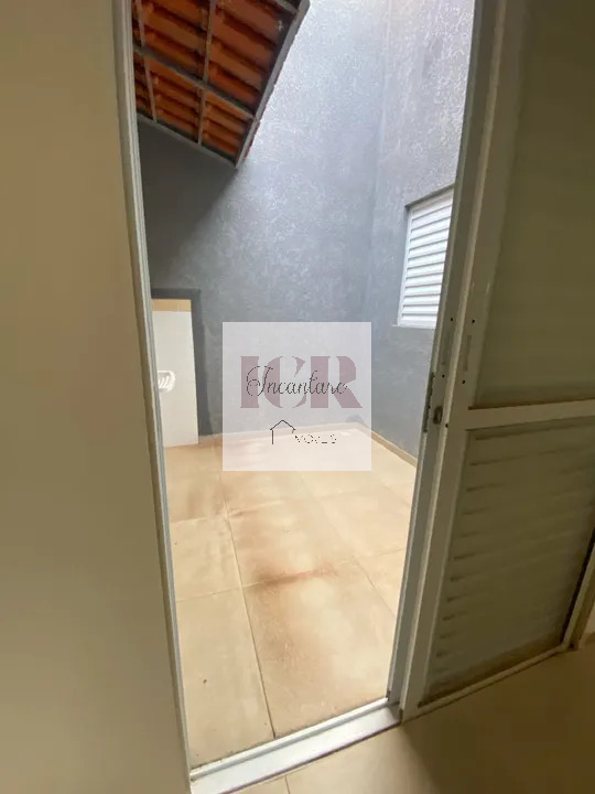 Casa à venda com 2 quartos, 80m² - Foto 5