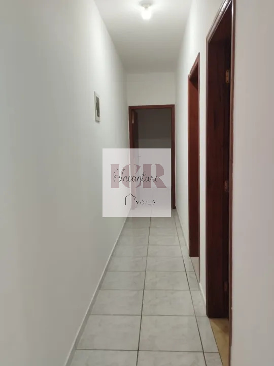 Casa à venda com 2 quartos, 120m² - Foto 2