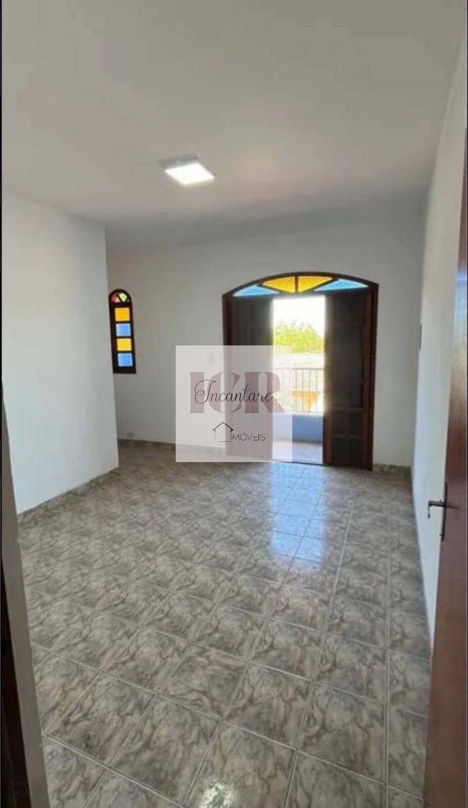 Casa à venda com 3 quartos, 188m² - Foto 2