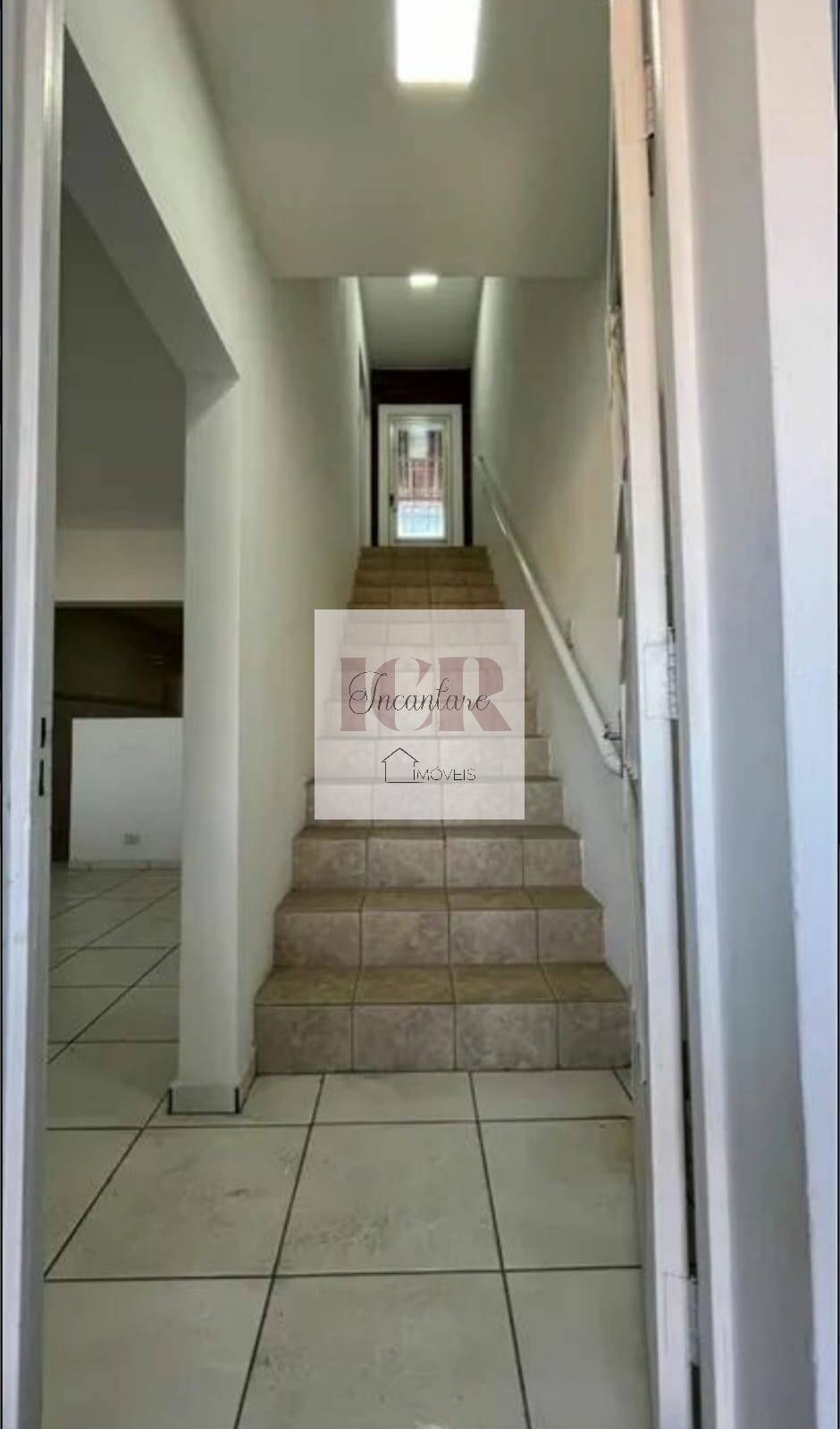 Casa à venda com 3 quartos, 188m² - Foto 9