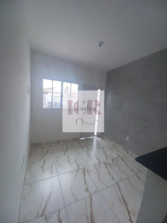 Casa à venda com 2 quartos, 50m² - Foto 3