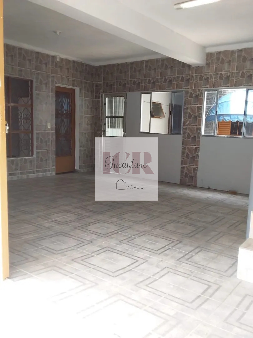 Casa à venda com 3 quartos, 190m² - Foto 2