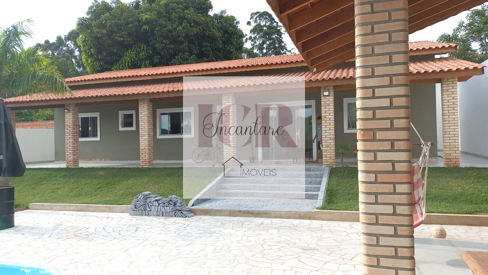 Fazenda à venda com 3 quartos, 200m² - Foto 2