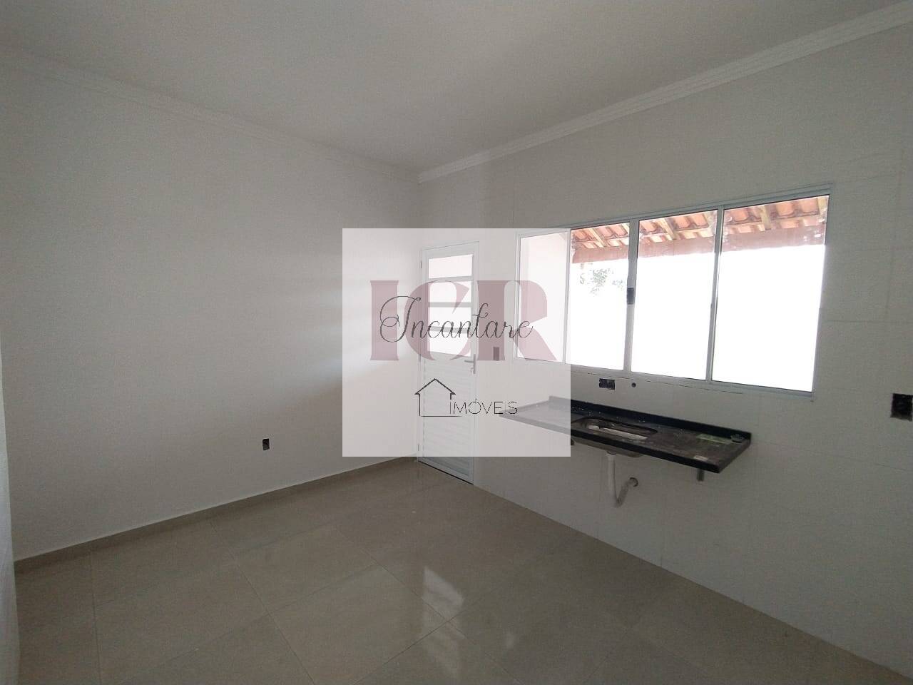 Casa à venda com 2 quartos, 65m² - Foto 5