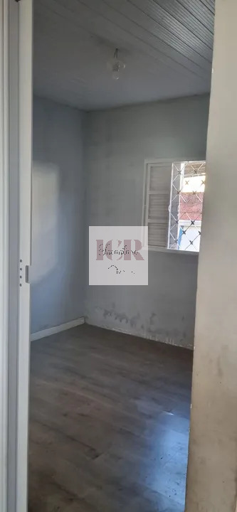 Casa à venda com 3 quartos, 90m² - Foto 5