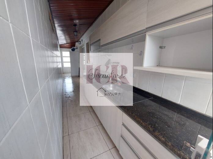 Casa à venda com 3 quartos, 118m² - Foto 2