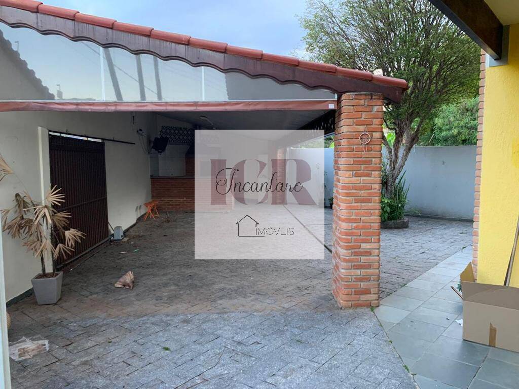 Casa à venda e aluguel com 4 quartos, 234m² - Foto 9