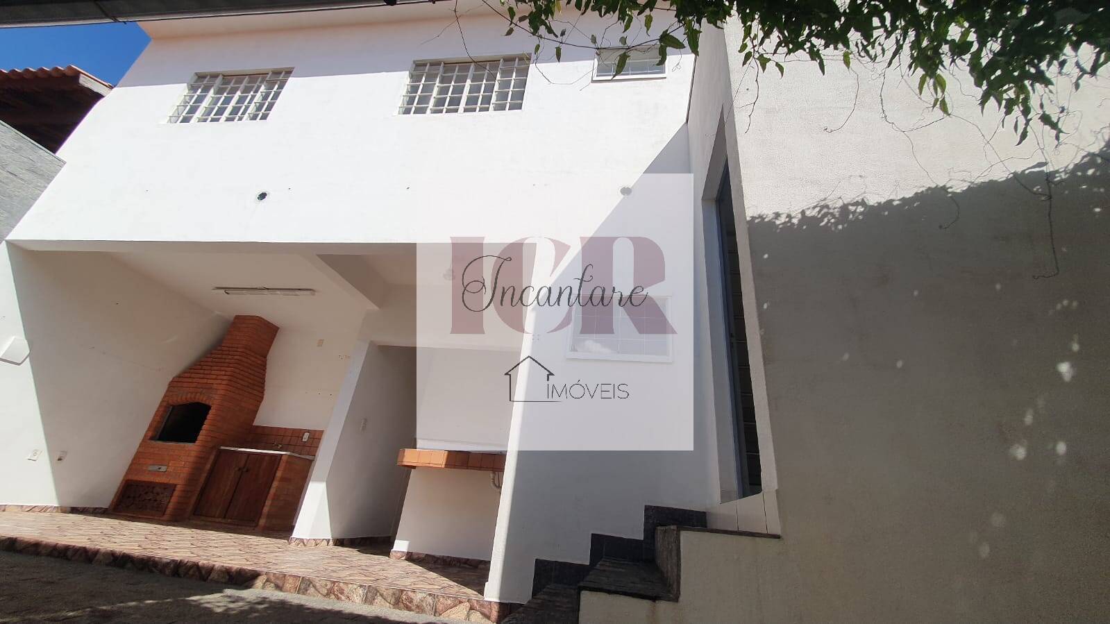 Casa à venda com 4 quartos, 200m² - Foto 14