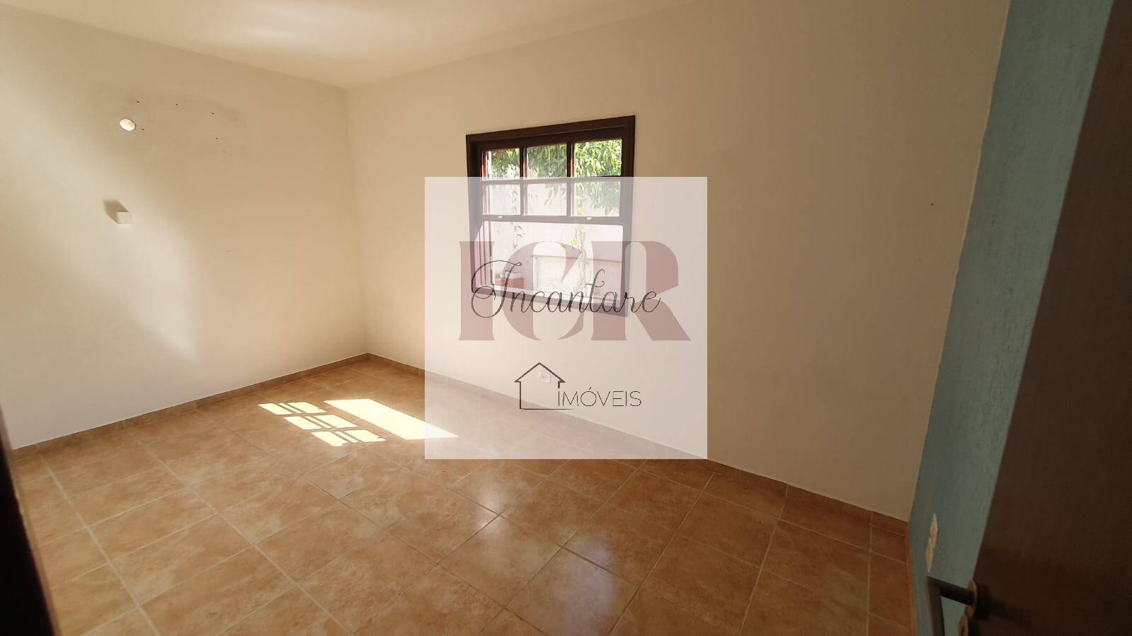 Casa à venda com 4 quartos, 200m² - Foto 28