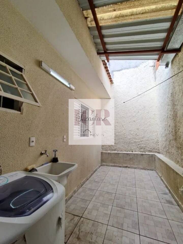 Casa à venda com 2 quartos, 110m² - Foto 2