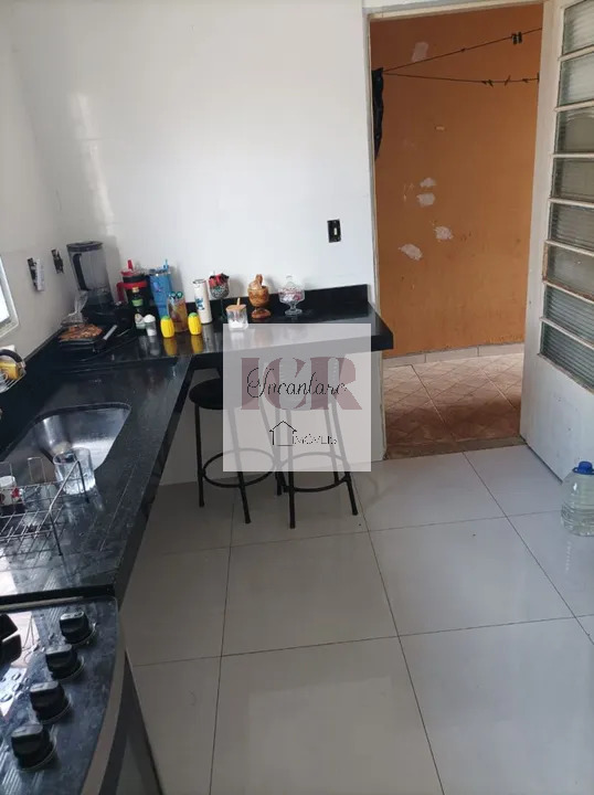 Casa à venda com 3 quartos, 100m² - Foto 3